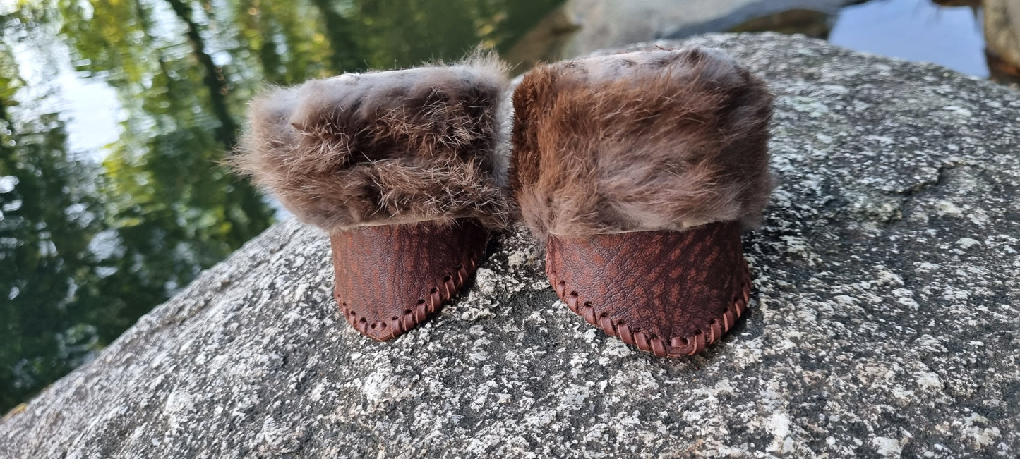 Rabbit fur leather cuffs