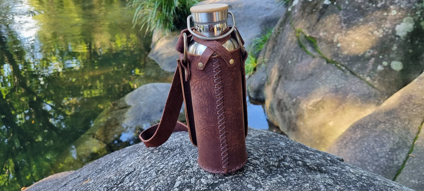 Carved water bottle bag