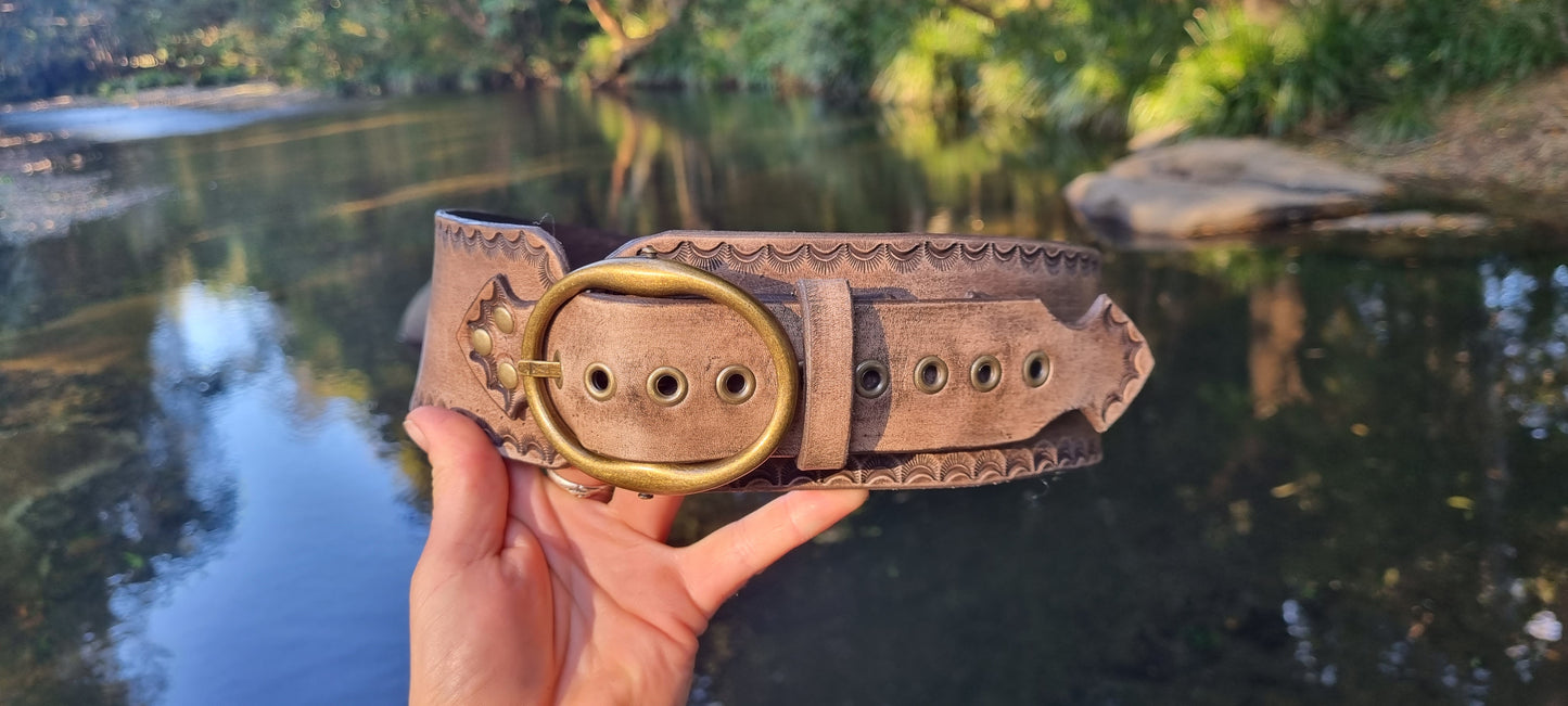 Carved waist belt