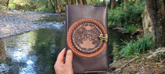 Carved Raven book cover